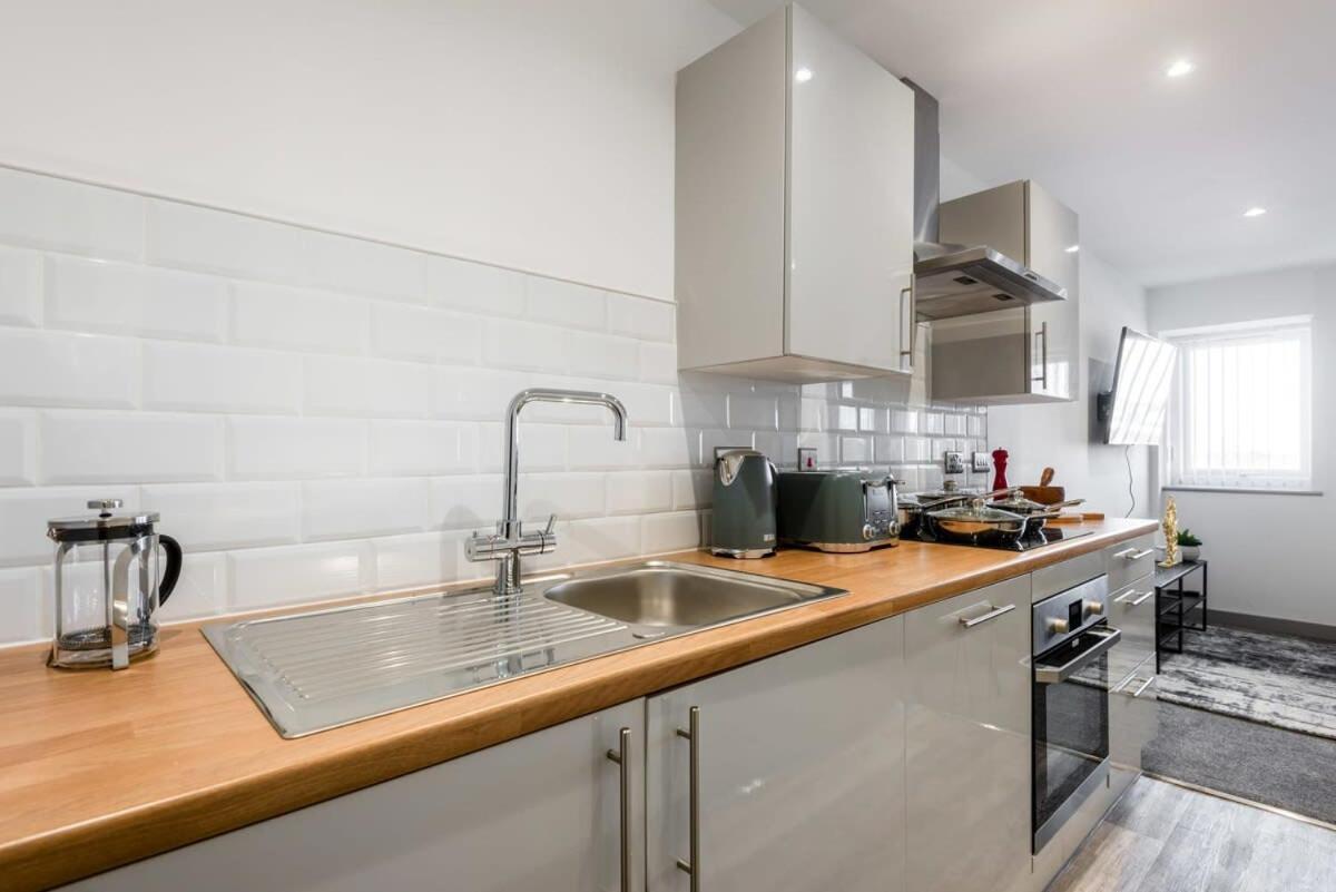 Contemporary 1 Bedroom Apartment In Central Hull Kingston upon Hull Ngoại thất bức ảnh